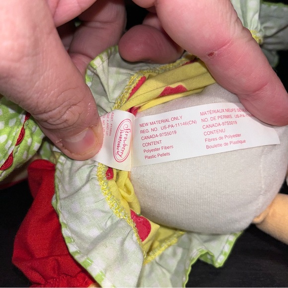 Vintage Talking Red Yellow Green 13" Strawberry Shortcake Rag Doll BAN DAI - Picture 6 of 7